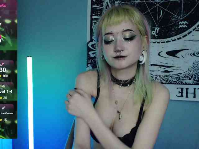 Trish-Taylor webcam