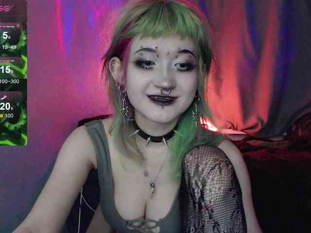 Trish-Taylor webcam