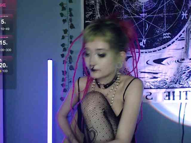Trish-Taylor webcam