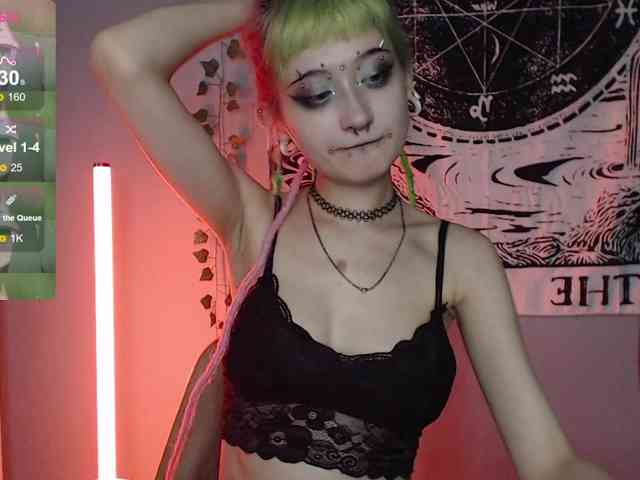 Trish-Taylor webcam