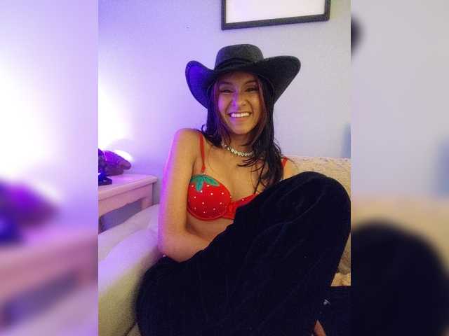 Tara-Hillss live cam on BongaCams