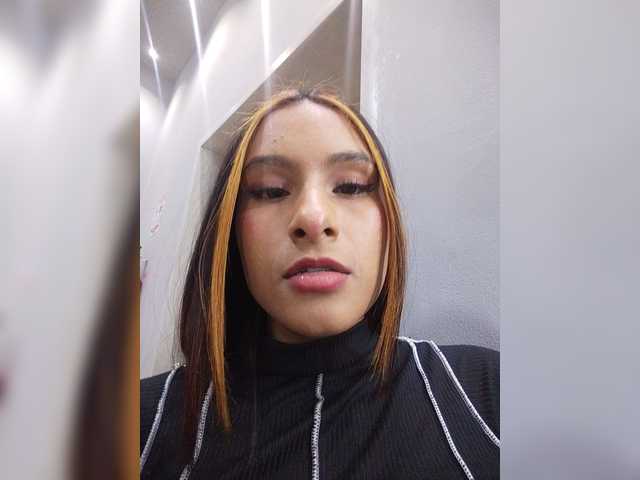 Tara-Hillss live cam on BongaCams