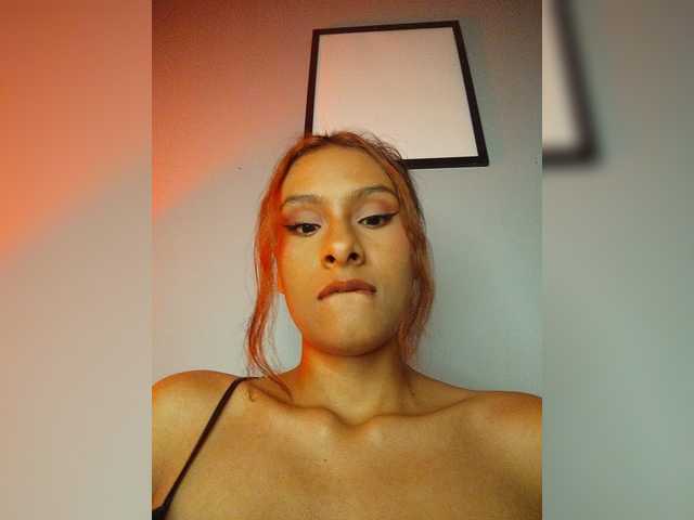 Tara-Hillss live cam on BongaCams