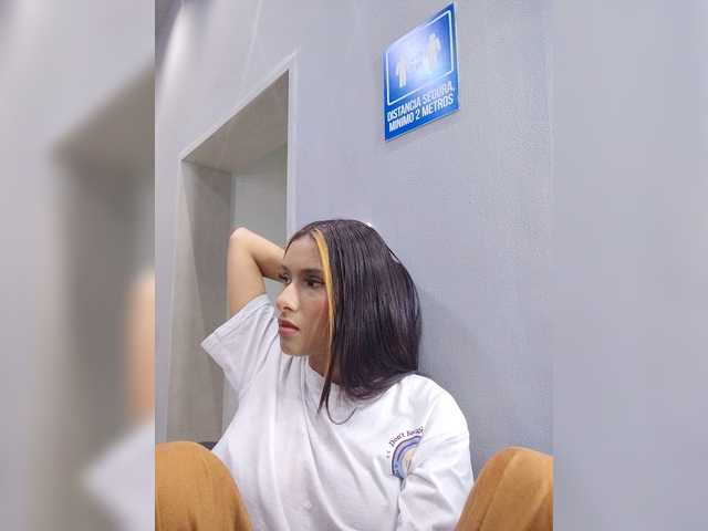Tara-Hillss live cam on BongaCams