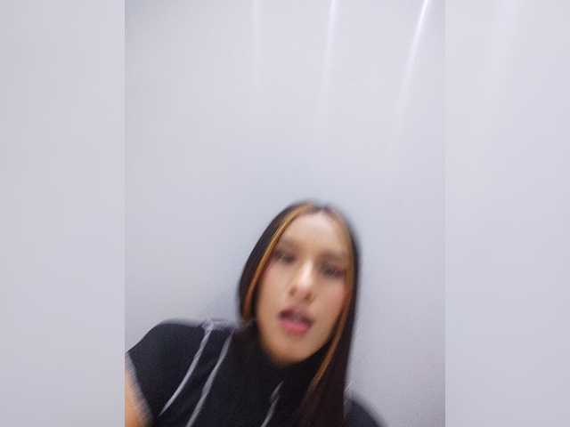 Tara-Hillss live cam on BongaCams