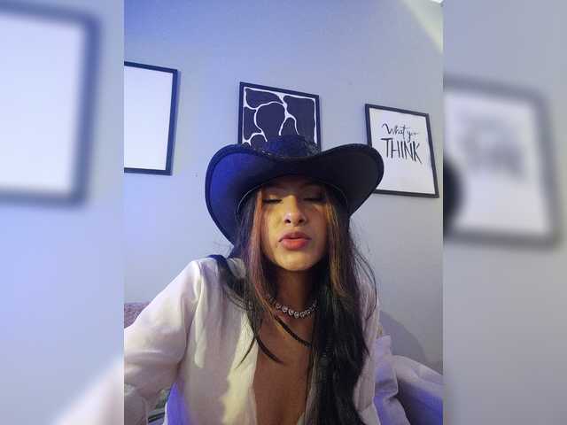 Tara-Hillss live cam on BongaCams