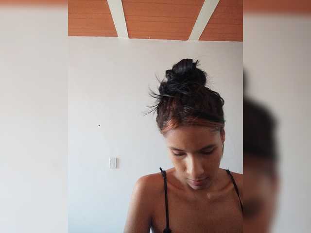 Tara-Hillss live cam on BongaCams