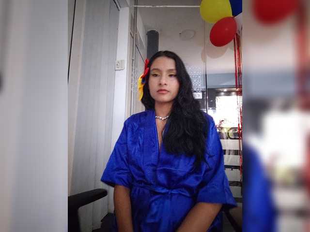 Tara-Hillss live cam on BongaCams
