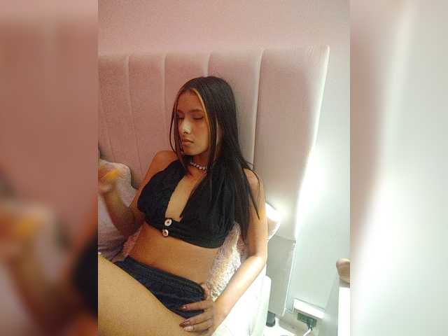 Tara-Hillss live cam on BongaCams