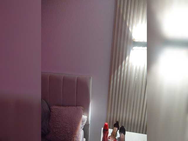 Tara-Hillss live cam on BongaCams