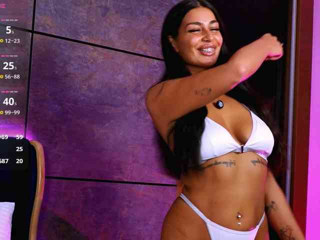 EvaRayne Live Webcam on BongaCams