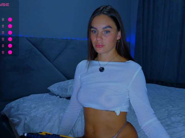 SeLeNaa live cam on BongaCams