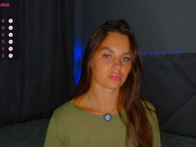 SeLeNaa live cam