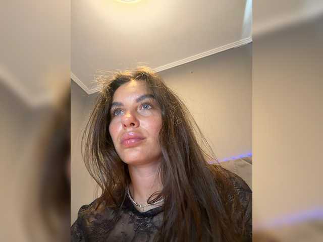 SeLeNaa live cam on BongaCams