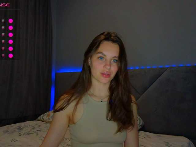 SeLeNaa live cam