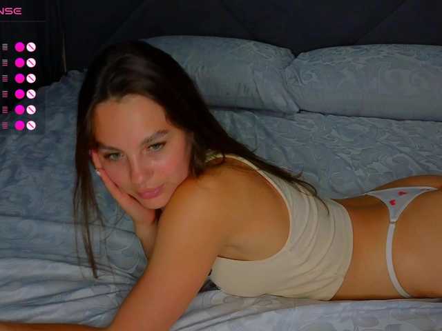 SeLeNaa live cam on BongaCams