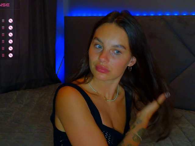 SeLeNaa live cam on BongaCams