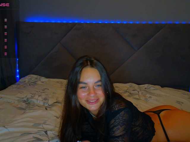 SeLeNaa live cam on BongaCams