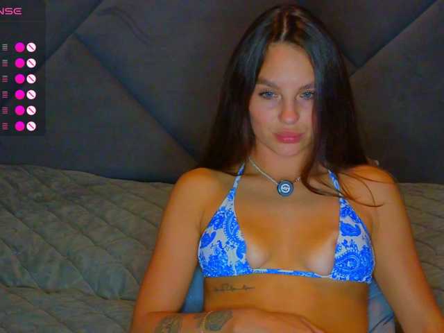 SeLeNaa live cam on BongaCams