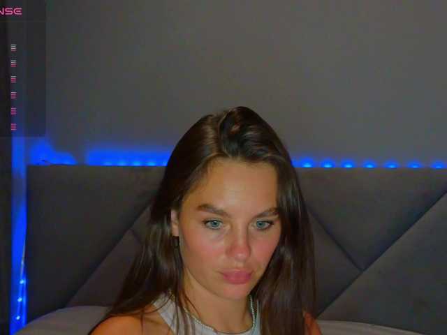 SeLeNaa live webcam show