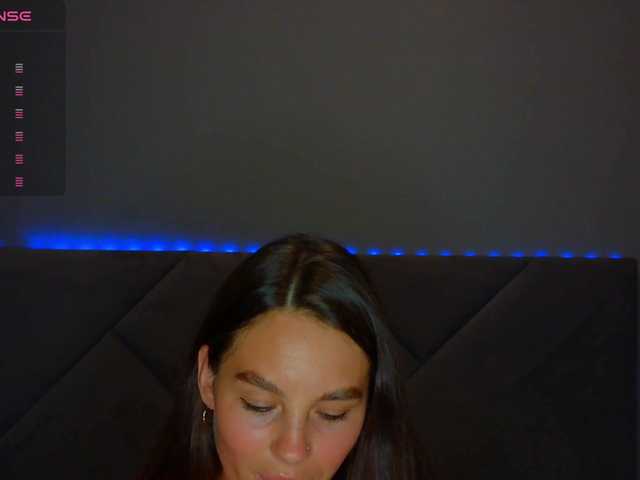 SeLeNaa live webcam show