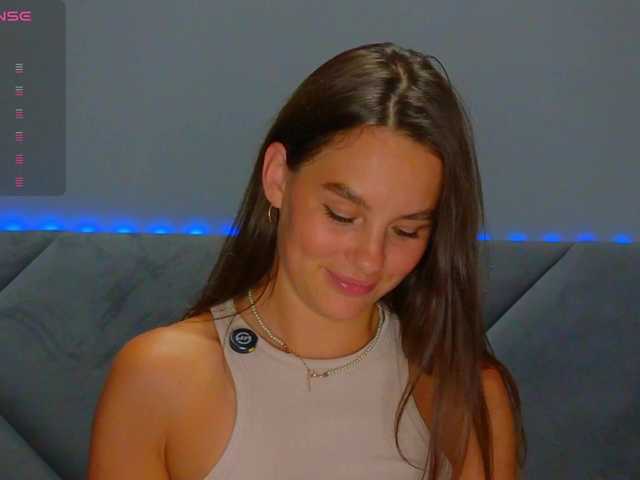 SeLeNaa live webcam show