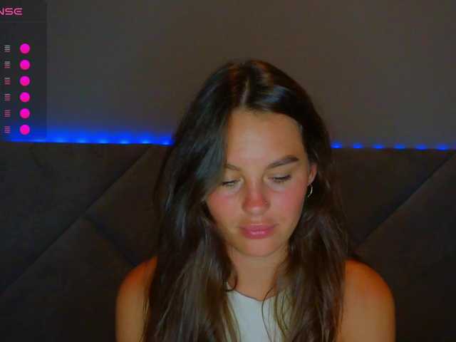VALERIYAAA live webcam show