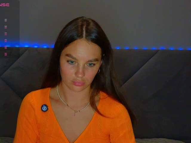 SeLeNaa live webcam show