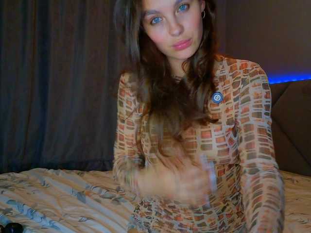 selenaa cam belle