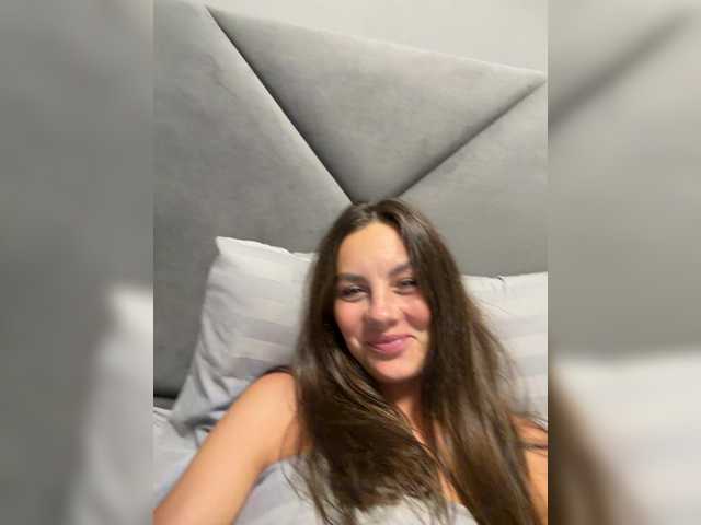 SeLeNaa live webcam show