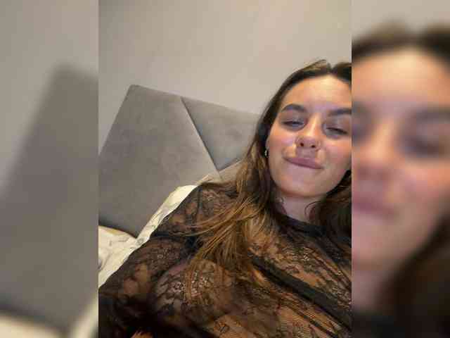 SeLeNaa Sex Cam Show