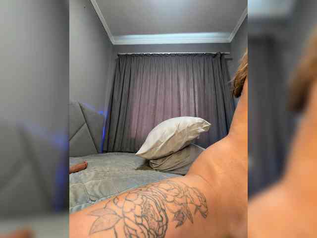 VALERIYAAA webcam