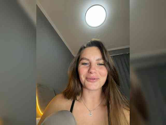 Model: VALERIYAAA