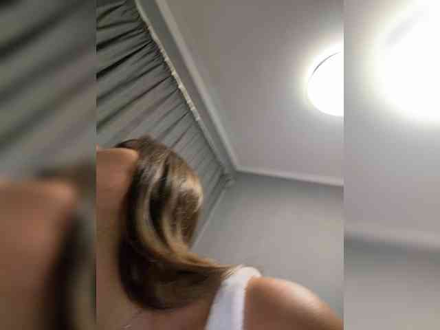 VALERIYAAA webcam
