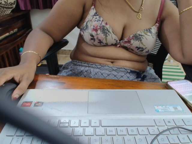 ShruthiIndian56 live cam on UnifiedCams