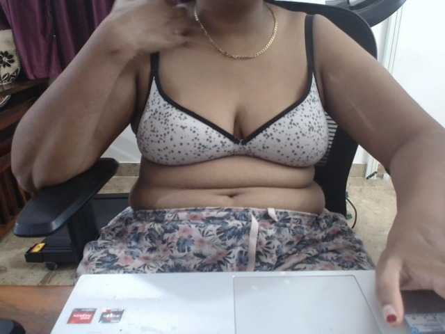 ShruthiIndian56 cam en directo en BongaCams