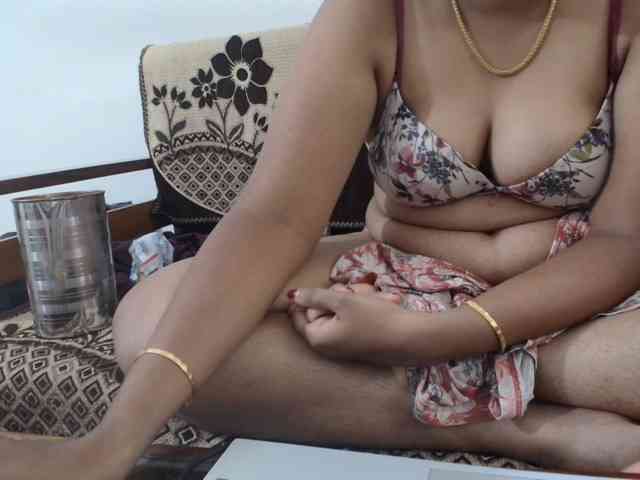 ShruthiIndian56 webcam
