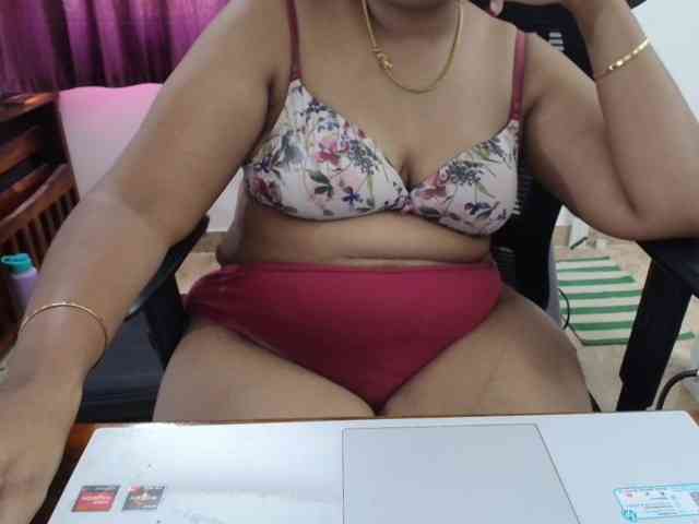 ShruthiIndian56 webcam