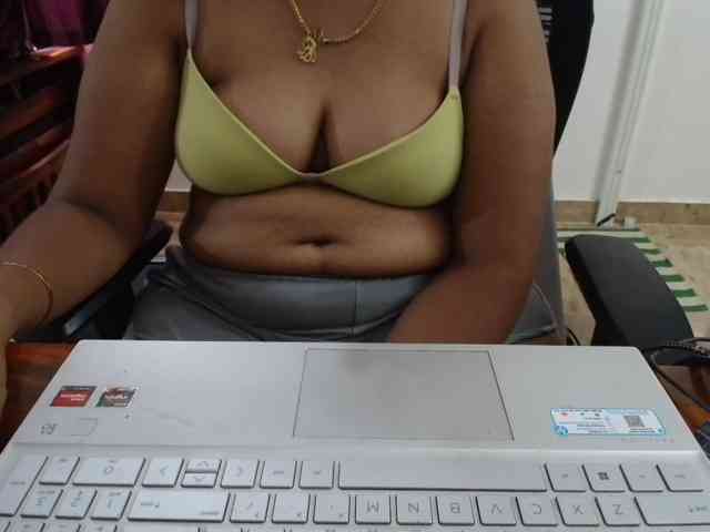 ShruthiIndian56 webcam