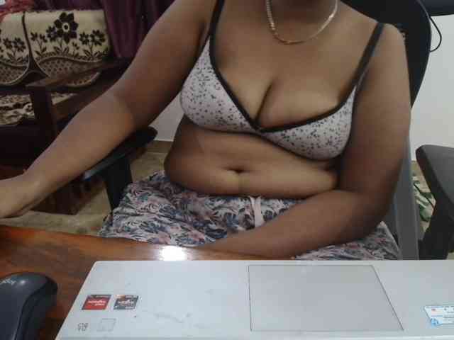 ShruthiIndian56 webcam