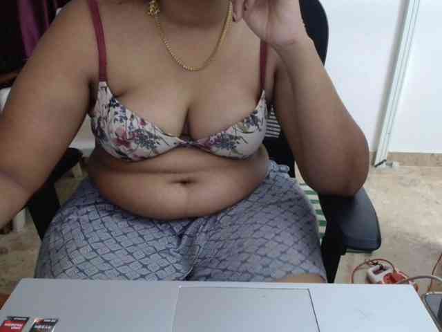 ShruthiIndian56 webcam