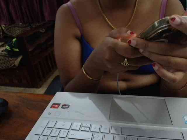 ShruthiIndian56 webcam