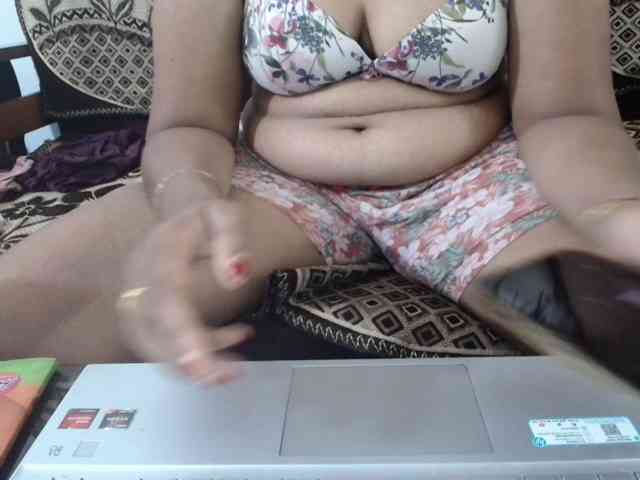 ShruthiIndian56 webcam