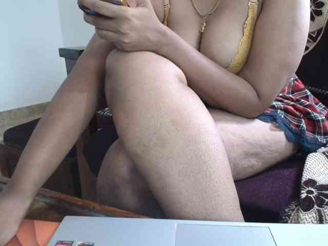 ShruthiIndian56 webcam
