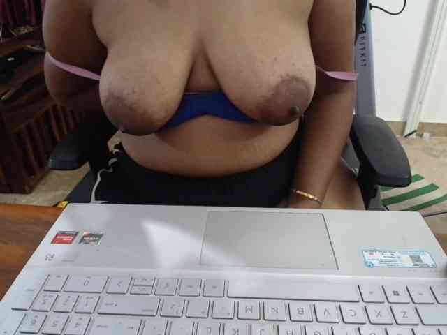ShruthiIndian56 webcam