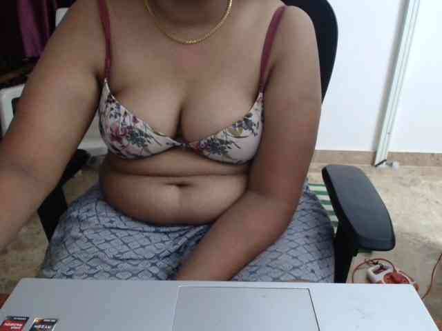 ShruthiIndian56 webcam