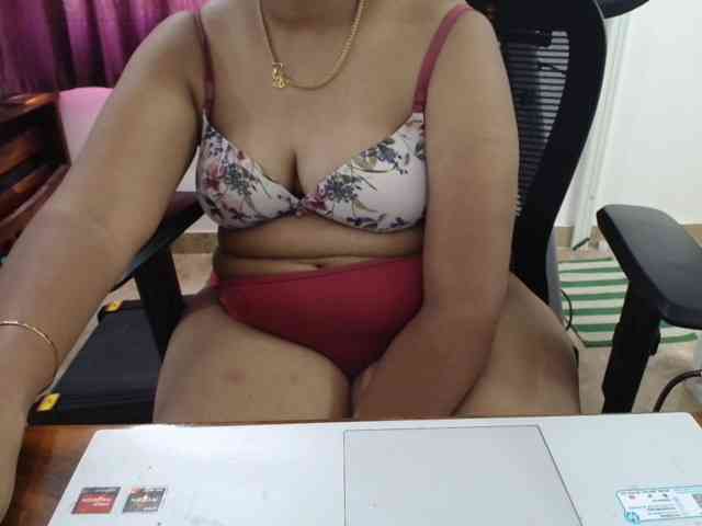 ShruthiIndian56 webcam