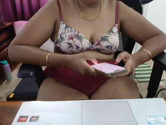 ShruthiIndian56 webcam