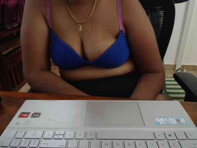 ShruthiIndian56 webcam
