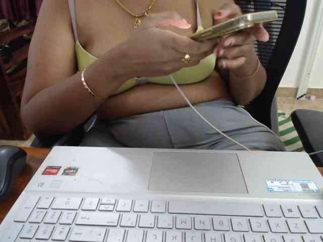 ShruthiIndian56 webcam